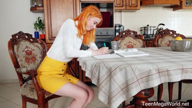 Привычное наслаждение со студенткой для пожилого профессора - #1