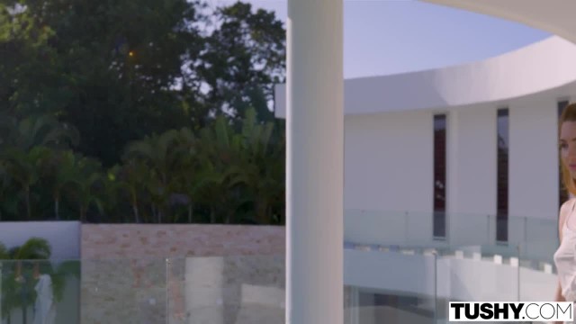 Любая элитная тёлочка мечтает только о двойном проникновении - #1