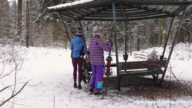 Групповые лесбийские шалости на одной из горнолыжных баз - #1