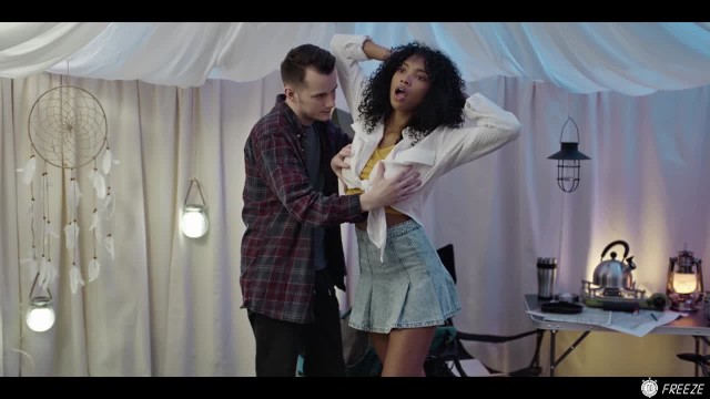 Как можно выебать красивую кучерявую латинку и не спалиться? - #2